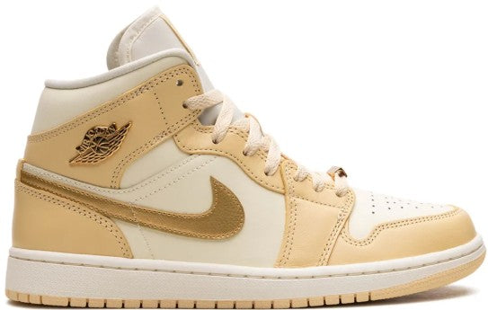 Jordan 1 Mid Pale Vanilla